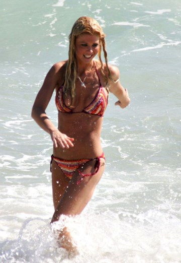 Tara Reid - red bikini