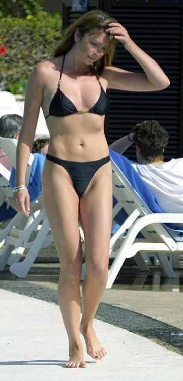 Suzi Perry - black bikini