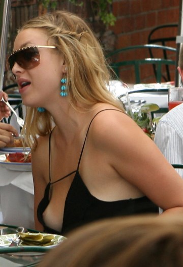 Whitney Port - Nip slip