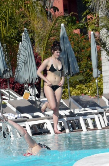 Gemma Arterton - bikini