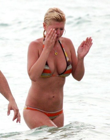 Tara Reid - orange bikini