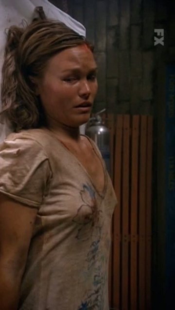 Julia Stiles - Dexter