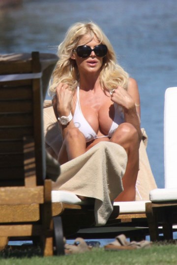 Victoria Silvstedt - bikini