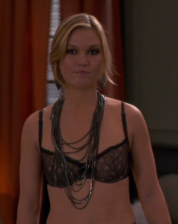 Julia Stiles - Blue