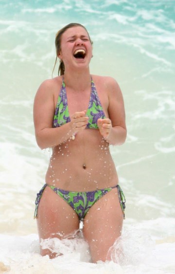 Kelly Clarkson - green bikini