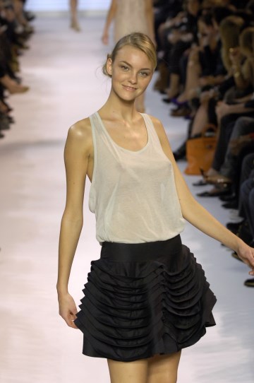 Caroline Trentini - catwalk oops