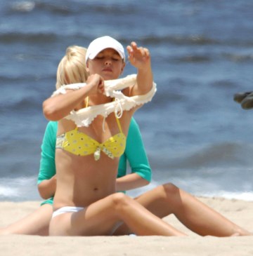 Maria Sharapova - bikini at the beach