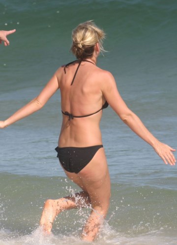 Zoë Ball - black bikini