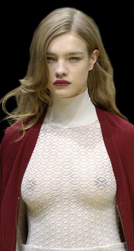 Natalia Vodianova - catwalk oops