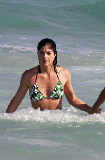 Selma Blair - bikini