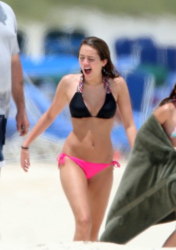 Miley Cyrus - bikini