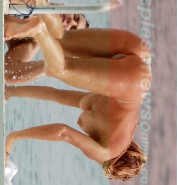 Rachel Hunter - Topless swimming
