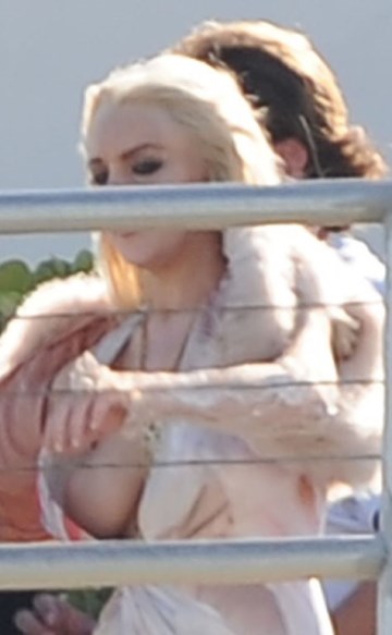 Lindsay Lohan - boob oops