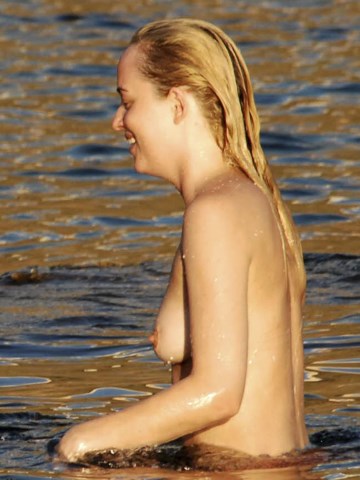 Dakota Johnson - topless