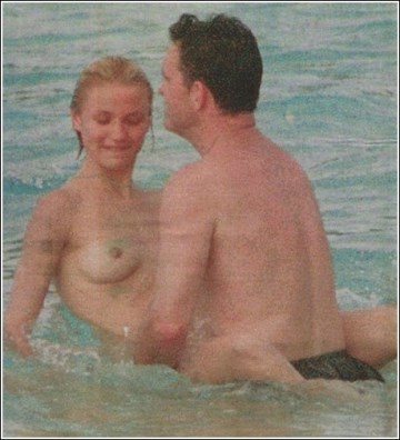 Cameron Diaz - Topless swimming