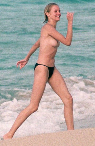 Cameron Diaz - Topless swimming