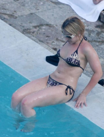 Heidi Range - bikini by the pool