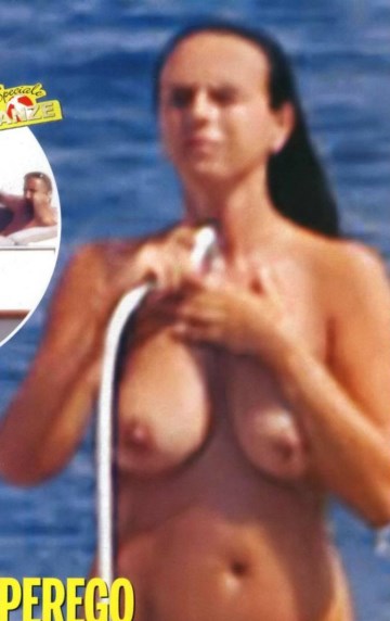 Paola Perego - topless on a yacht