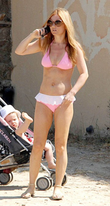 Geri Halliwell - pink bikini