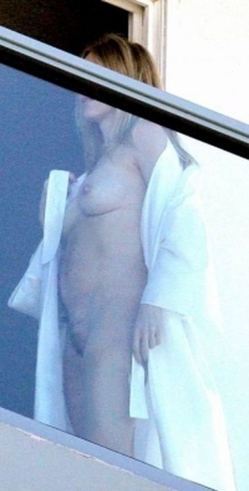 Naomi Watts - nude on a balcony