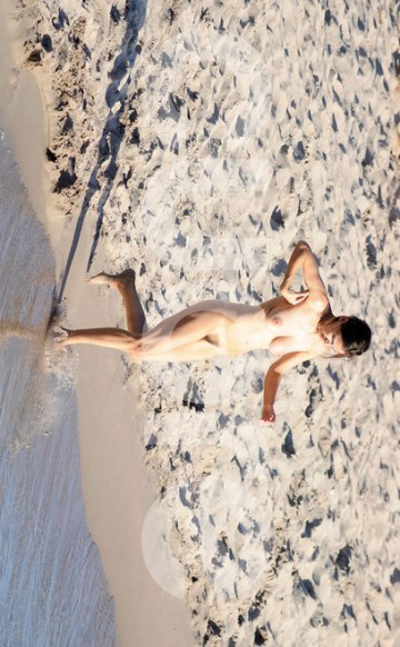 Elena Anaya - nude at the beach