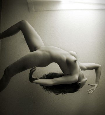Karen Alloy - nude photo shoot