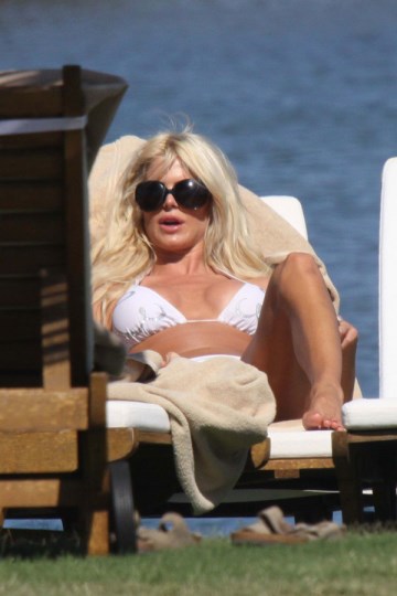 Victoria Silvstedt - bikini