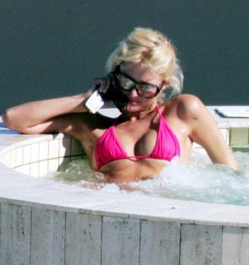 Paris Hilton - pink bikini