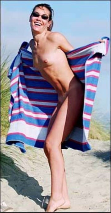 Tara Palmer-Tomkinson - Nude sunbathing