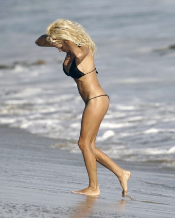 Pamela Anderson - black bikini