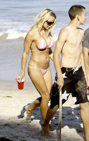 Pamela Anderson - bikini